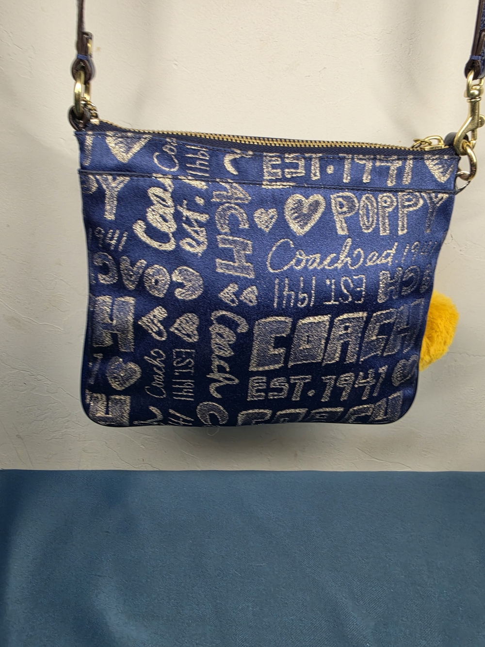 Coach Poppy Graffiti Crossbody/ Doubpe Zipper Navy And Gold - Picture 2 of 4